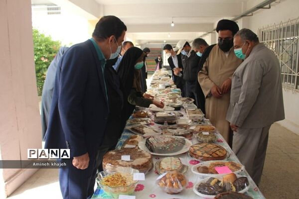 نمایشگاه آثار هنری دانش‌آموزان در بوشهر