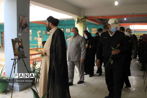 نمایشگاه آثار هنری دانش‌آموزان در بوشهر