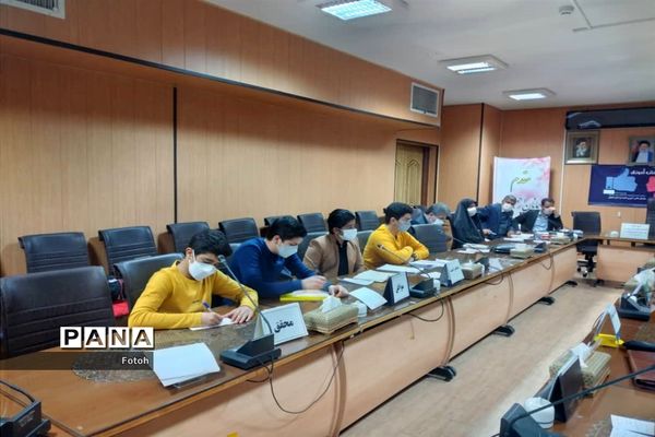 برگزاری مسابقات مناظره دانش‌آموزی در ناحیه 2 استان اصفهان