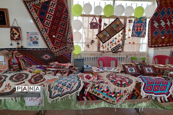 جشنواره خوارزمی ( محور بازارچه  کسب و کار دانش‌آموزی)