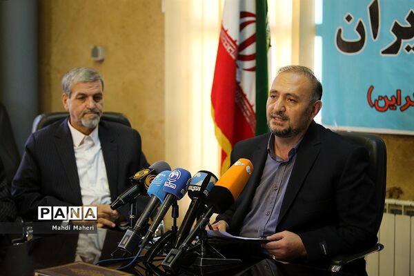 نشست خبری خانه احزاب  با موضوع تحولات جهان، روسیه و اوکراین