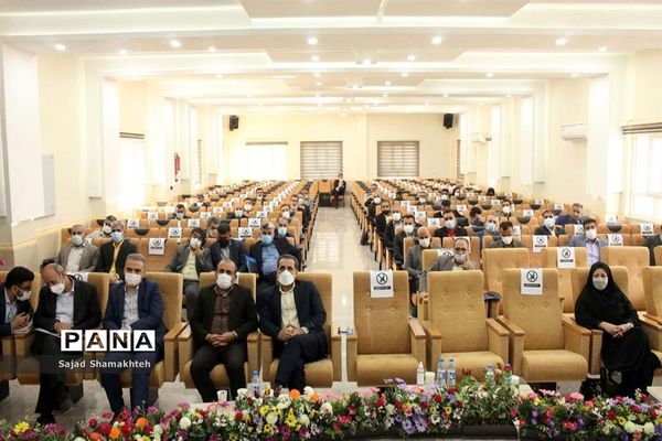 نشست معاون پارلمانی وزارت آموزش و پرورش با راهبران آموزشی استان در اهواز