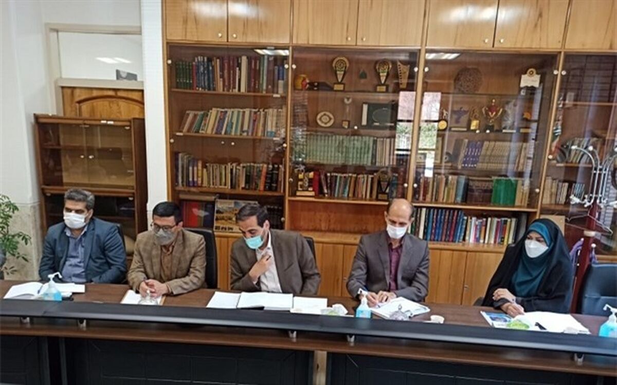همه دستگاه‌ها با تعامل سازنده با آموزش و پرورش در جهت ریشه‌کنی بی سوادی همکاری مناسب را داشته باشند