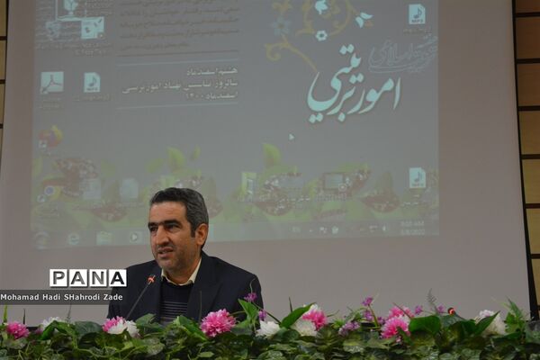مراسم تقدیر از همکاران حوزه پرورشی مدارس و اداره ناحیه یک مشهد مقدس