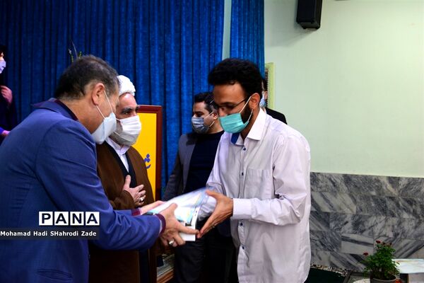 مراسم تقدیر از همکاران حوزه پرورشی مدارس و اداره ناحیه یک مشهد مقدس