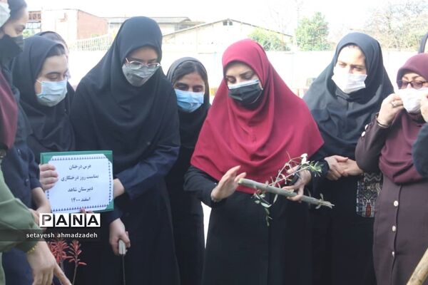 مشارکت دانش‌آموزان گلوگاهی در هفته منابع طبیعی