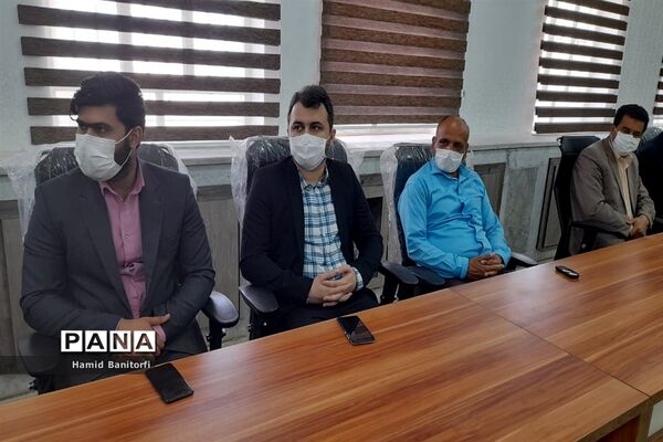 تقدیر از کارکنان اداره آموزش و پرورش حمیدیه