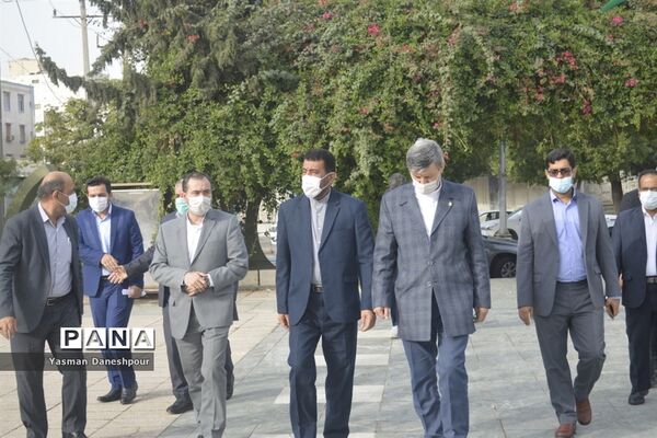 تجدید میثاق سرپرست معاونت پرورشی و فرهنگی وزارت آموزش و پرورش با آرمان های مقدس شهدا در بوشهر