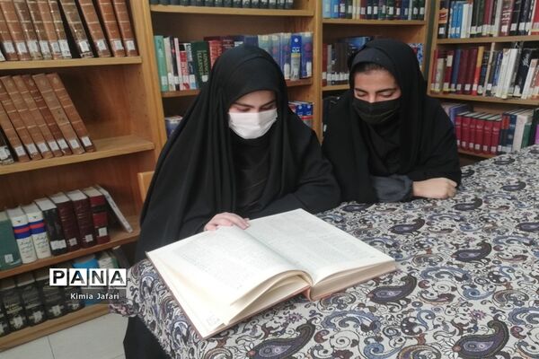 گردشگری اعضای هیات رئیسه دختران مجلس دانش‌آموزی کاشمر  در باغ دانایی