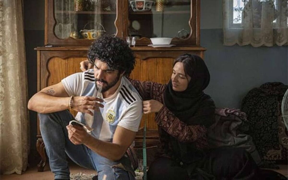 نمایش و بررسی «شادروان» در برنامه «نور، صدا، دوربین، خنده»