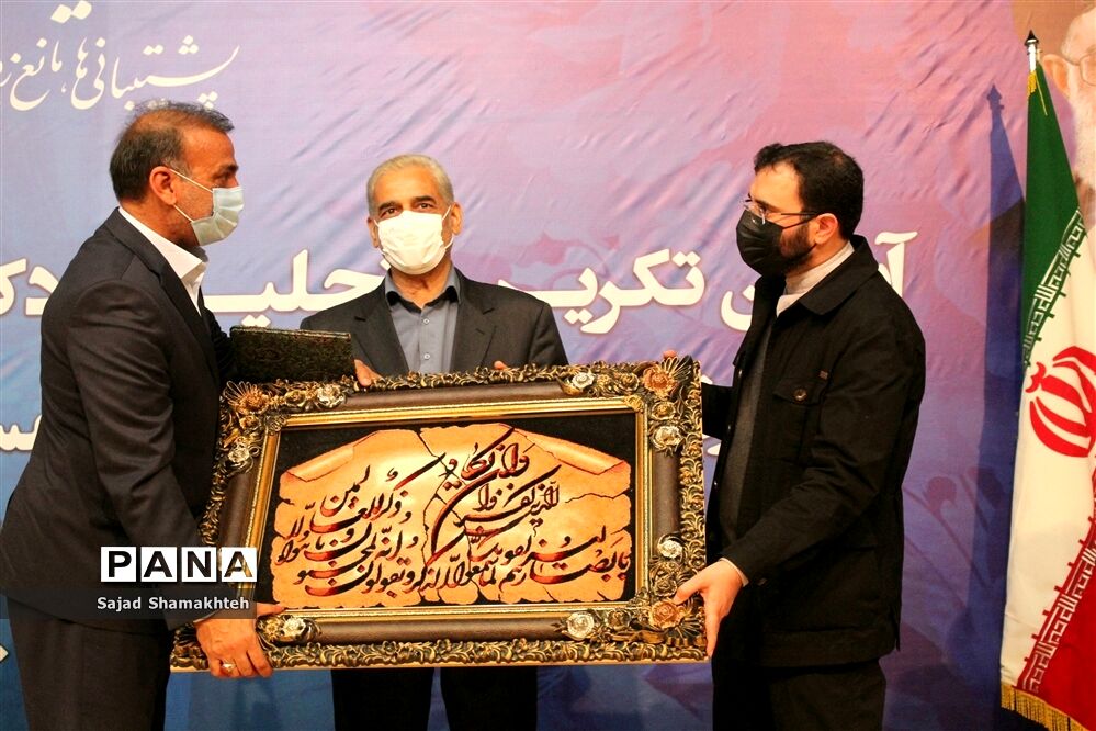 آیین تکریم و معارفه مدیرکل جدید اداره فرهنگ و ارشاد اسلامی خوزستان