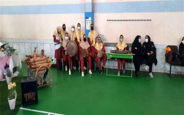 تجلیل از دانش‌آموزان ممتاز دبیرستان سبحان 