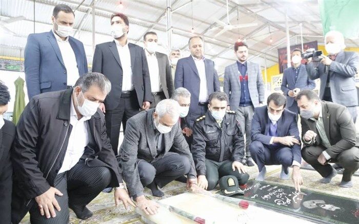ادای احترام وزیر آموزش و پرورش به مقام شهدای فرهنگی و مدافع حرم «شهرستان قائم شهر»