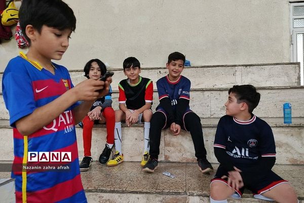 مسابقات فوتسال بین دانش‌آموزان ۶ تا ۸ سال، در  رودهن