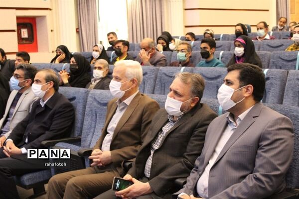 مراسم تجلیل از عوامل برنامه تلویزیونی نوجوانی به توان نو