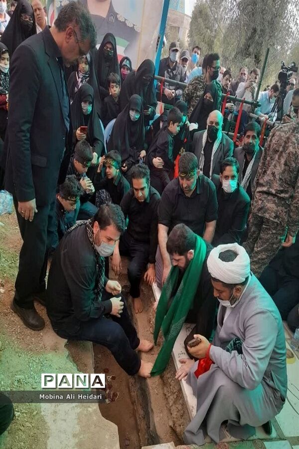 تشییع پیکر شهید مدافع حرم «احسان کربلایی پور» در قم