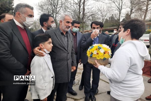 نشست وزیر آموزش و پرورش با فرهنگیان و دانش آموزان مازندران