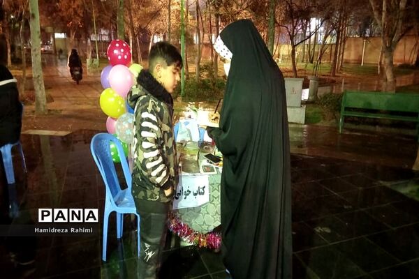 برگزاری غرفه‌های فرهنگی اجتماعی مهر ولایت در محله کیانشهر منطقه ۱۵