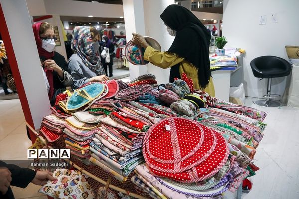 نمایشگاه زنان و تولید ملی