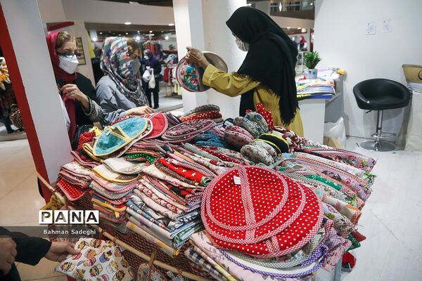 نمایشگاه زنان و تولید ملی