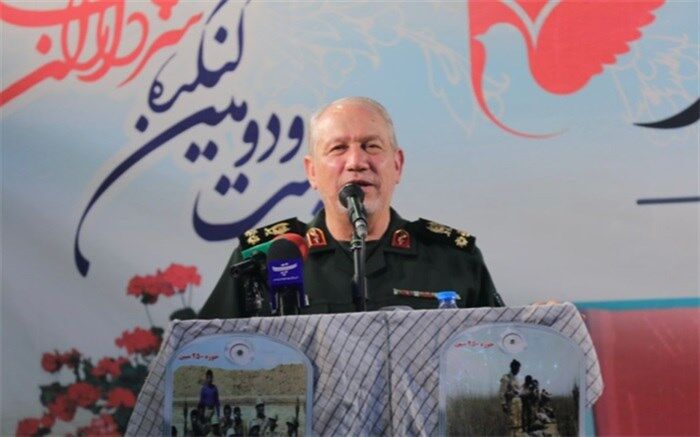 ابلاغ سلام مقام معظم رهبری به خانواده‌های شهدا و جانبازان