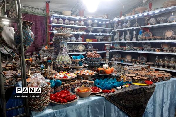 نمایشگاه صنایع دستی و سوغات اقوام در شهر ری