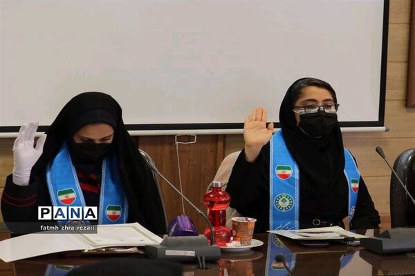 کارگاه آموزشی مجلس و شورای دانش‌آموزی ناحیه دو قزوین
