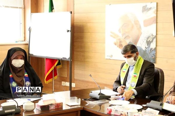 کارگاه آموزشی مجلس و شورای دانش‌آموزی ناحیه دو قزوین
