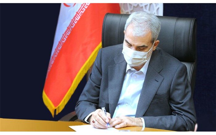 شهیدان مفهوم ایثار و از خود گذشتگی را برای جامعه به ارمغان می‌آورند