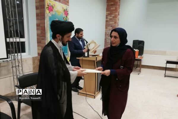 اختتامیه نخستین نمایشگاه کیک، شیرینی، شکلات و دسرهای خانگی در اسلامشهر