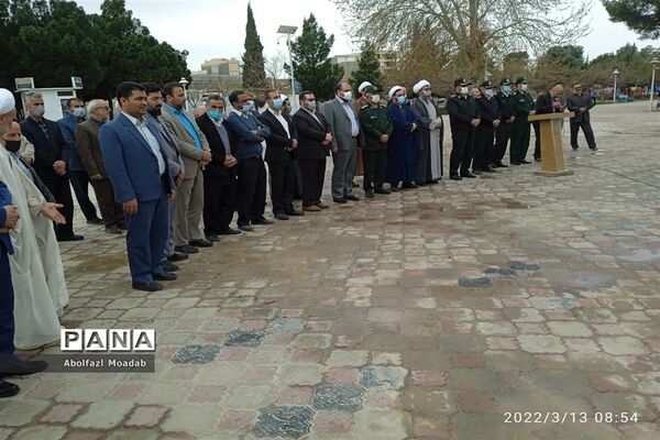 مراسم غبار روبی مزار شهدای آرمیده در کاشمر