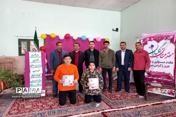 مراسم تجلیل از برترین‌های دانش‌آموزی آموزشگاه شاهد شهید کاظمی اسلامشهر