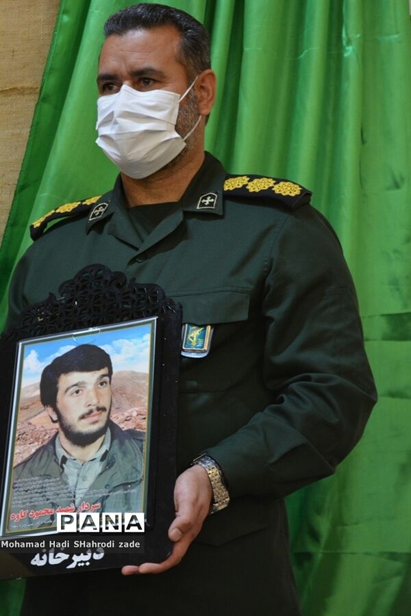 جشن تقدیر از دانش‌آموزان ممتاز شاهد و ایثارگر ناحیه یک مشهد