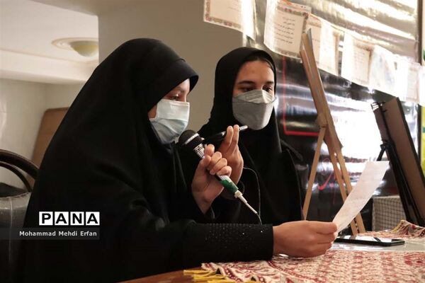 افتتاح نمایشگاه دفاع مقدس در سالن یاس مدیریت آموزش و پرورش آباده