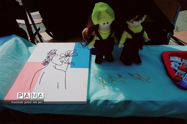 برگزاری بازارچه کسب و کار دانش‌آموزی در دبیرستان شهید زهره‌وند شهرستان قرچک