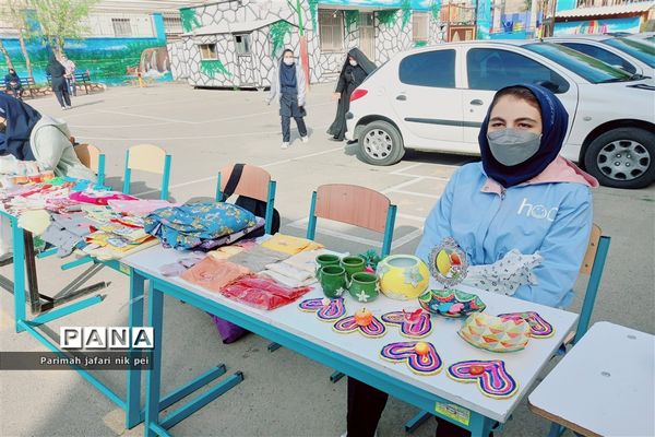 برگزاری بازارچه کسب و کار دانش‌آموزی در دبیرستان شهید زهره‌وند شهرستان قرچک
