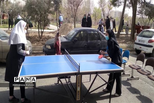 طرح کوچه تکانی با همکاری شهرداری ناحیه ۴ منطقه ۱۵ در مدرسه امام رضا(ع)1 برگزارشد