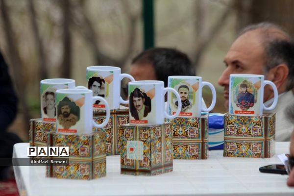 مراسم تقدیر از معاونان پرورشی ناحیه یک قم در اردوگاه ملاصدرا