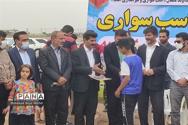 برگزاری اولین دوره مسابقات اسب‌سواری در شهرستان امیدیه