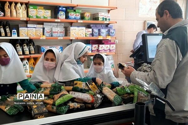 توزیع بسته‌های حمایتی در آخرین سه‌شنبه مهدوی رودهن