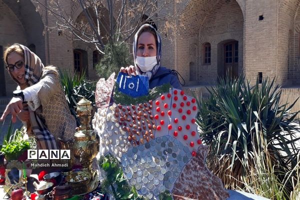مسابقه هفت‌سین نوروزی در کاروانسرای حاج کمال شهرستان رباط‌کریم