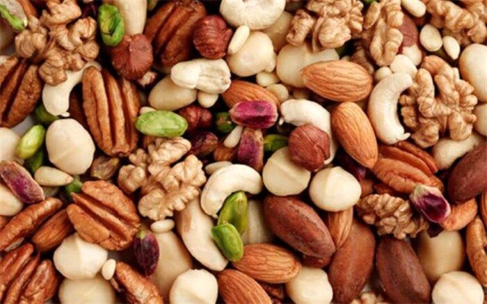 چگونه آجیل کهنه و رنگ شده را تشخیص دهیم