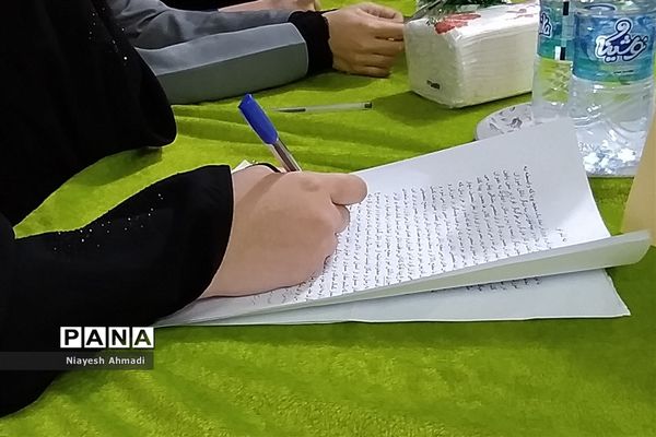 برگزاری مرحله ناحیه‌ای مناظره دانش‌آموزی دختران منتخبین ناحیه سه مشهد مقدس در دبیرستان آزادگان