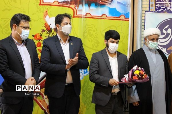 مراسم تکریم و معارفه روسای جدید و قدیم سازمان دانش‌آموزی فارس