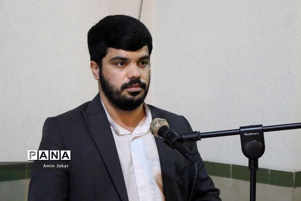 مراسم تکریم و معارفه روسای جدید و قدیم سازمان دانش‌آموزی فارس