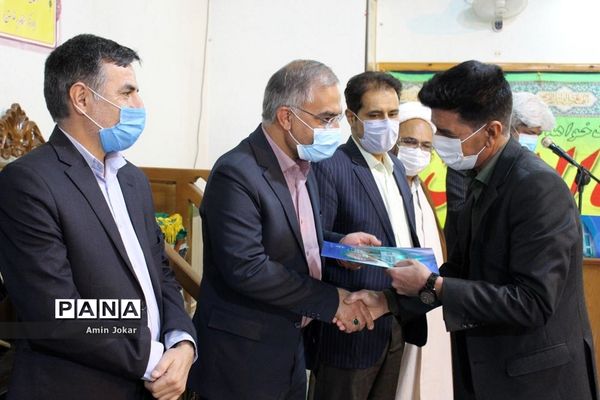 مراسم تکریم و معارفه روسای جدید و قدیم سازمان دانش‌آموزی فارس