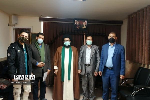 دیدار دانش‌آموزان حافظ جز سی قرآن مدرسه امام حسین(ع) رودهن با امام جمعه