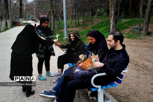 پویش «حال خوب» توسط دانش آموزان منطقه ۱۳ در بوستان قیطریه