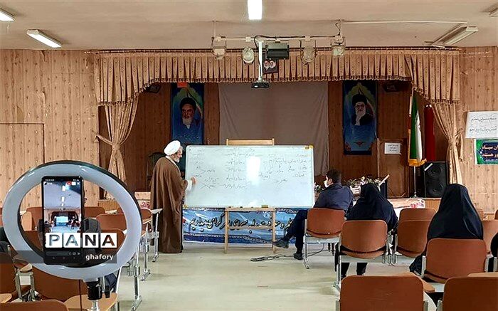 رویش‌های انقلاب اسلامی برای استکبار جهانی قابل تحمل نیست