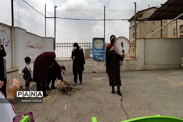برگزاری جشن‌ چهارشنبه سوری در مدرسه حضرت زهرا(س) رودهن